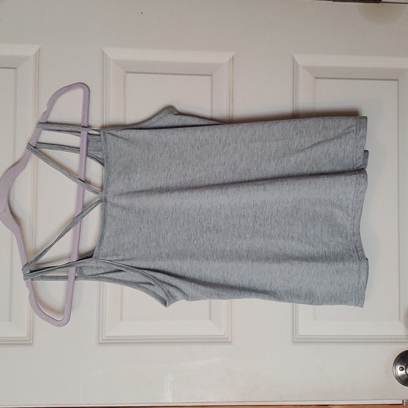 Spaghetti strap tank - Picture 2 of 3